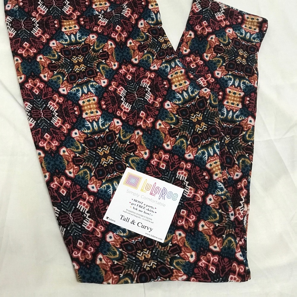 NWT LulaRoe Wallpaper Medallions Leggings TC